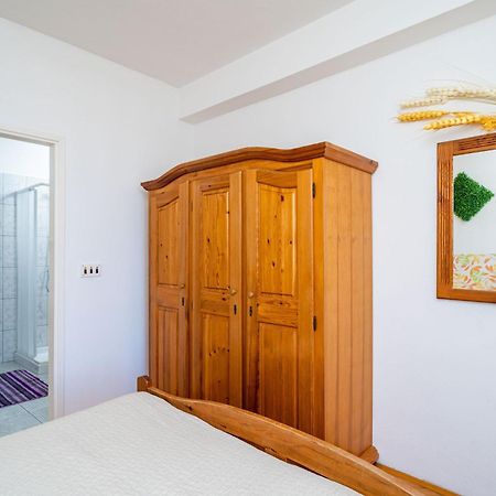 Apartments Nikolina Lumbarda Habitación foto